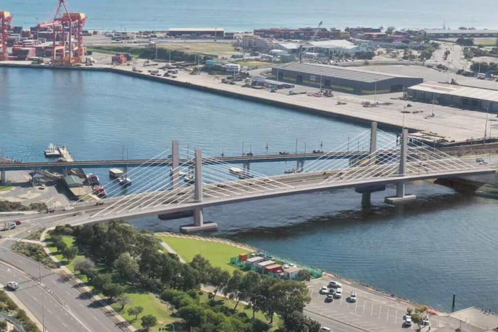 Freight industry sounds alarm over year-long shutdown of port bridge