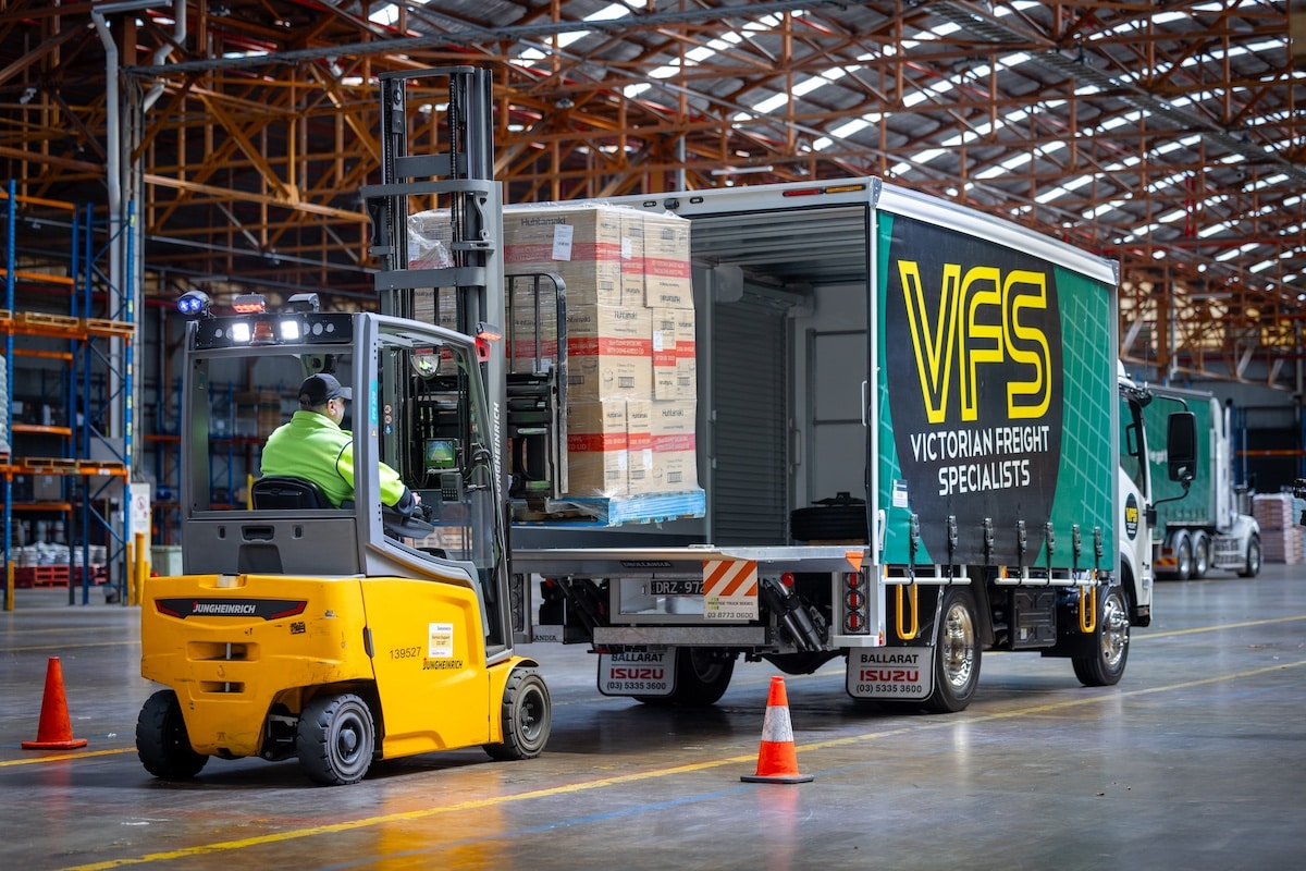 Victorian Rig Servicing every corner of Victoria, right around the clock - Big Rigs